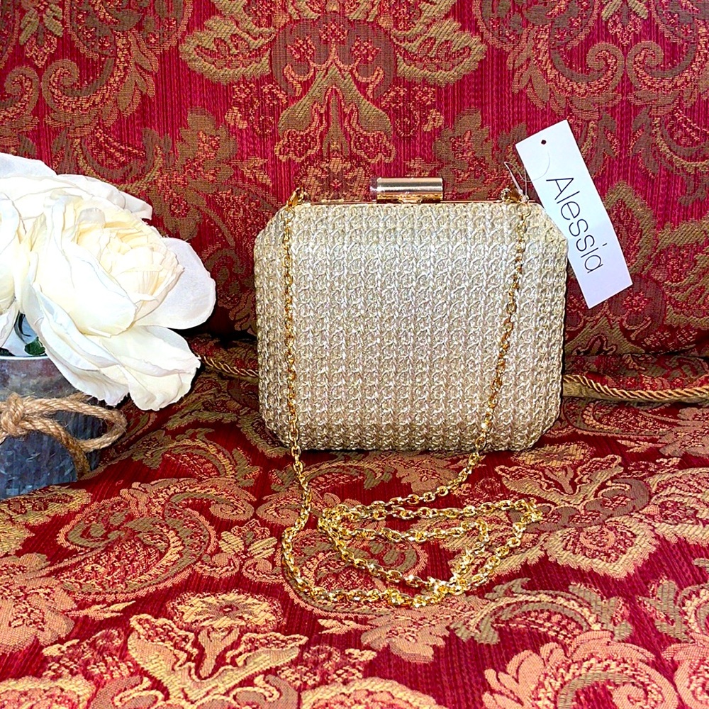 Alessia Gold Clutch/Crossbody